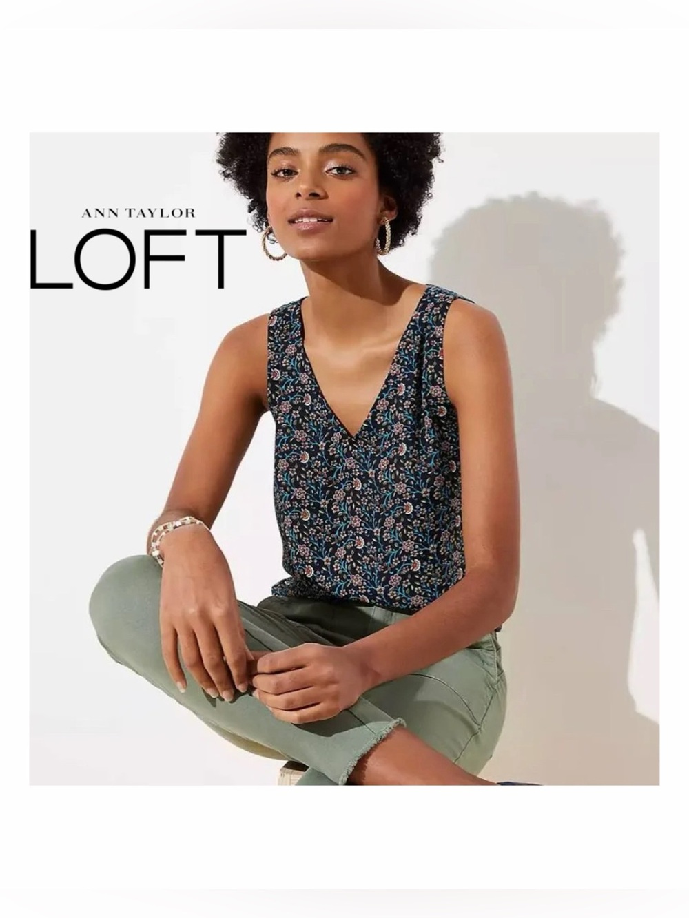 LOFT Vine V-Neck Mixed Media Shell in Navy size XS